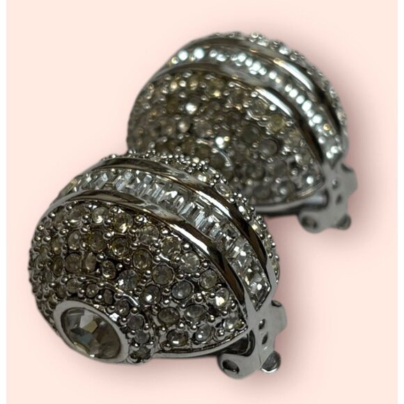 Vintage St. John Clear Rhinestone Crystal Silver Nautilus Shape Clip On Earrings - Picture 4 of 12